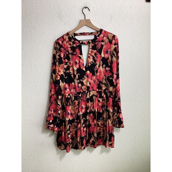 Free People Tegan Red Black Mini Dress Size 12 Bell Sleeves Pockets Boho Style - Picture 2 of 14